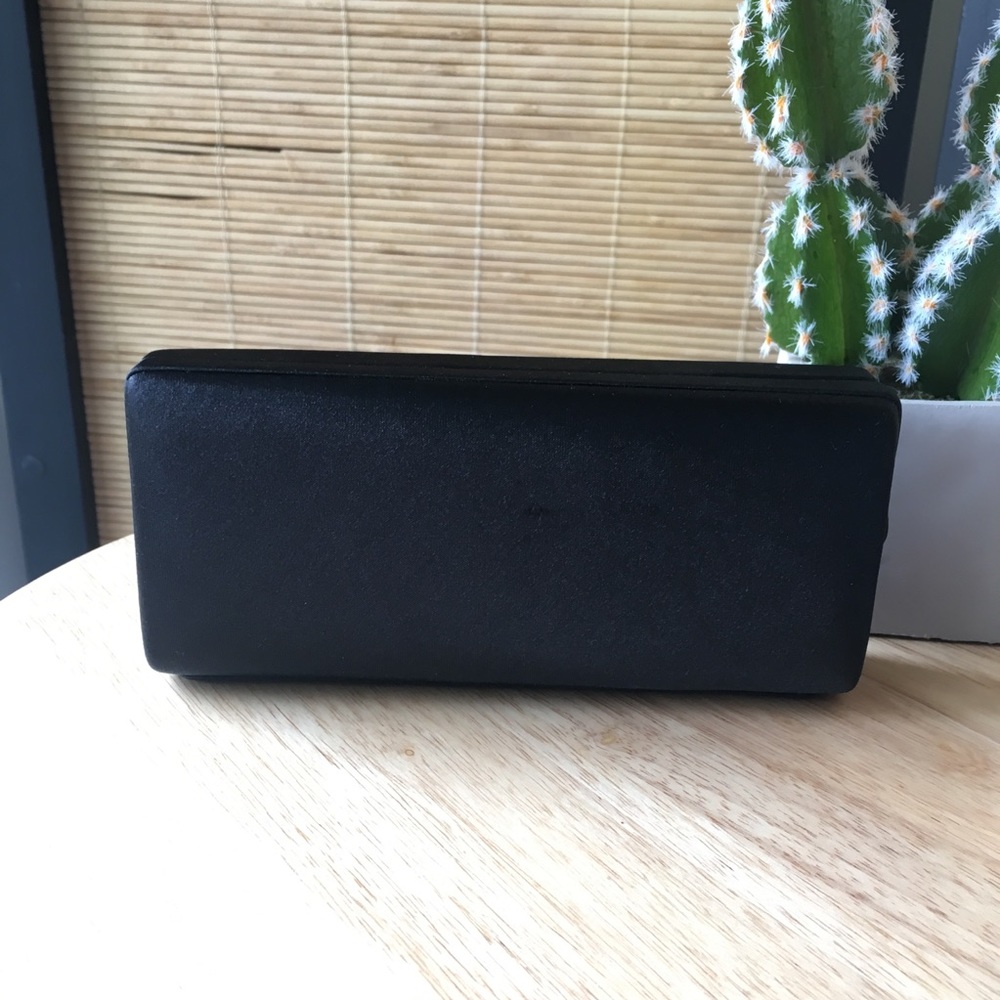 Style & Co Black Roses Clutch - Picture 4 of 7